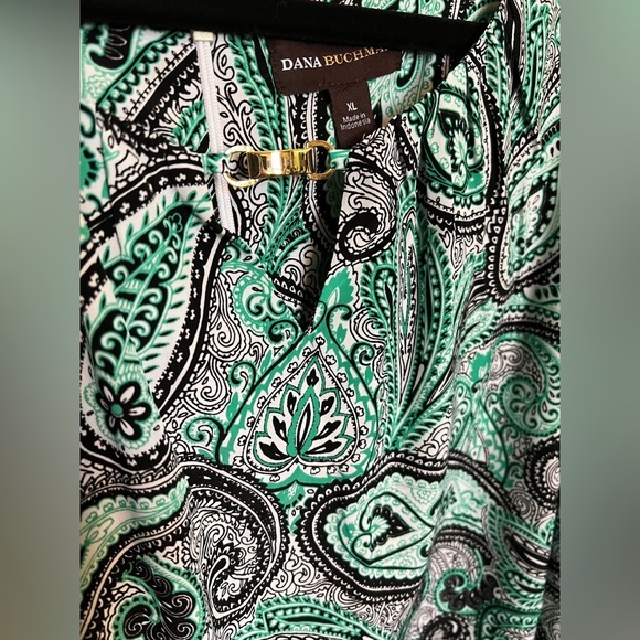 💚 Dana Buchman Green Paisley Top - Picture 2 of 4